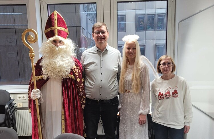 Nikolaus besuchte Zentralausschuss